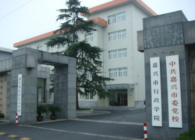 亚洲国产综合精品中文一区二区